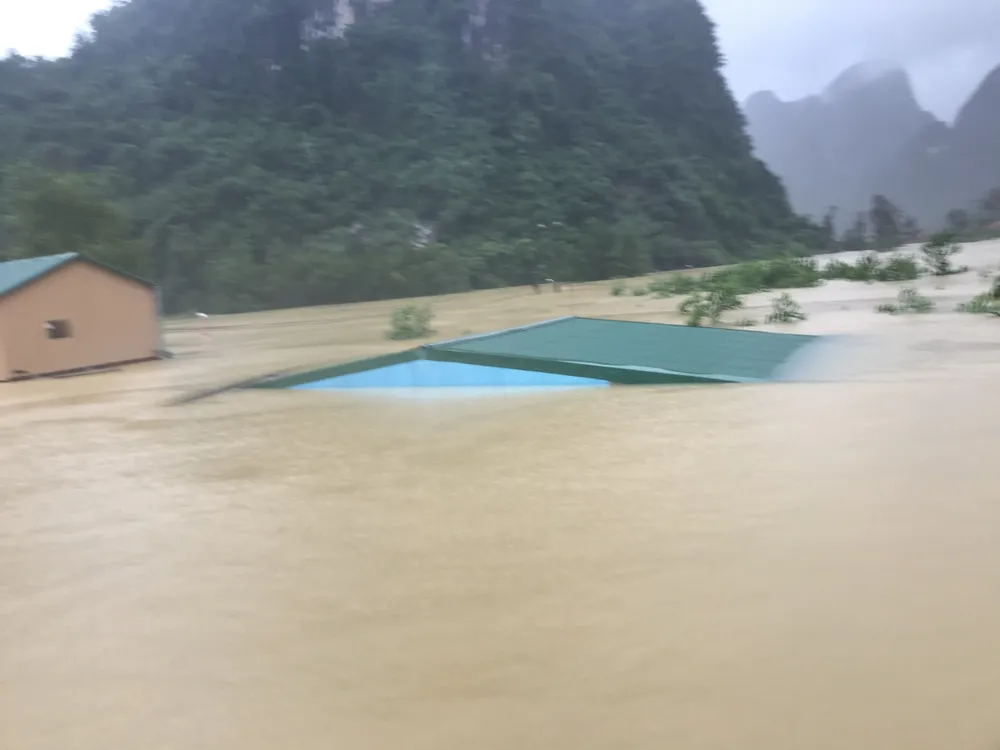 Lũ chồng lũ, hàng ngàn nhà dân ở Quảng Bình chìm trong biển nước ảnh 11