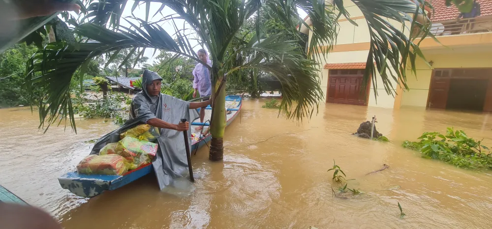 Quảng Bình huy động tổng lực để tiếp tế cứu dân ảnh 3