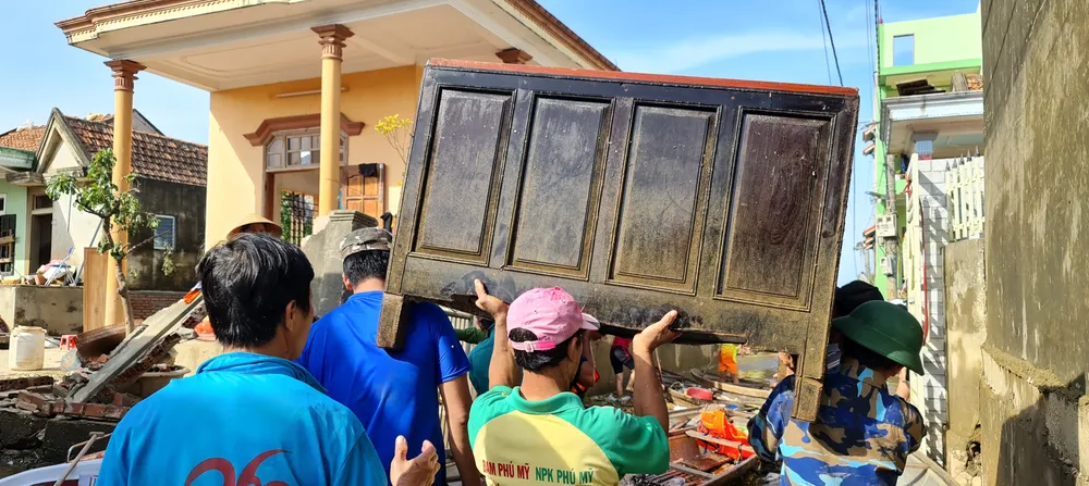 Quảng Bình: Hỗ trợ khẩn cấp 100 tỷ đồng cho hơn 100.000 hộ dân bị lũ lụt hoành hành ảnh 8