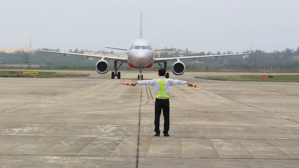 Cảng hàng không Đồng Hới được nâng cấp theo mã tiêu chuẩn của tổ chức hàng không dân dụng quốc tế ICAO, cấp 4C và sân bay quân sự cấp II