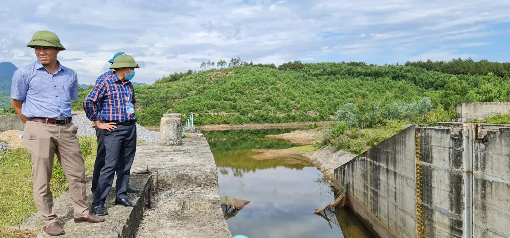 Chịu khát bên hồ chứa hơn 11 triệu khối nước ảnh 1