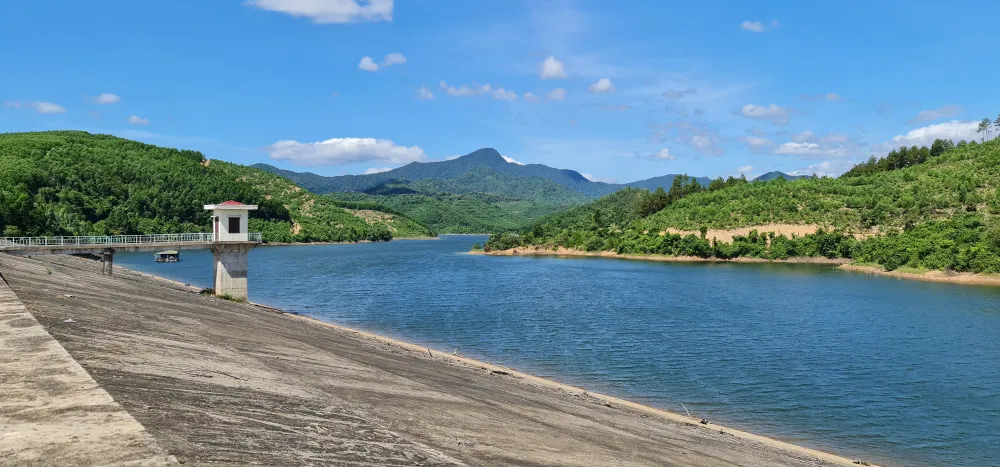 Chịu khát bên hồ chứa hơn 11 triệu khối nước ảnh 4