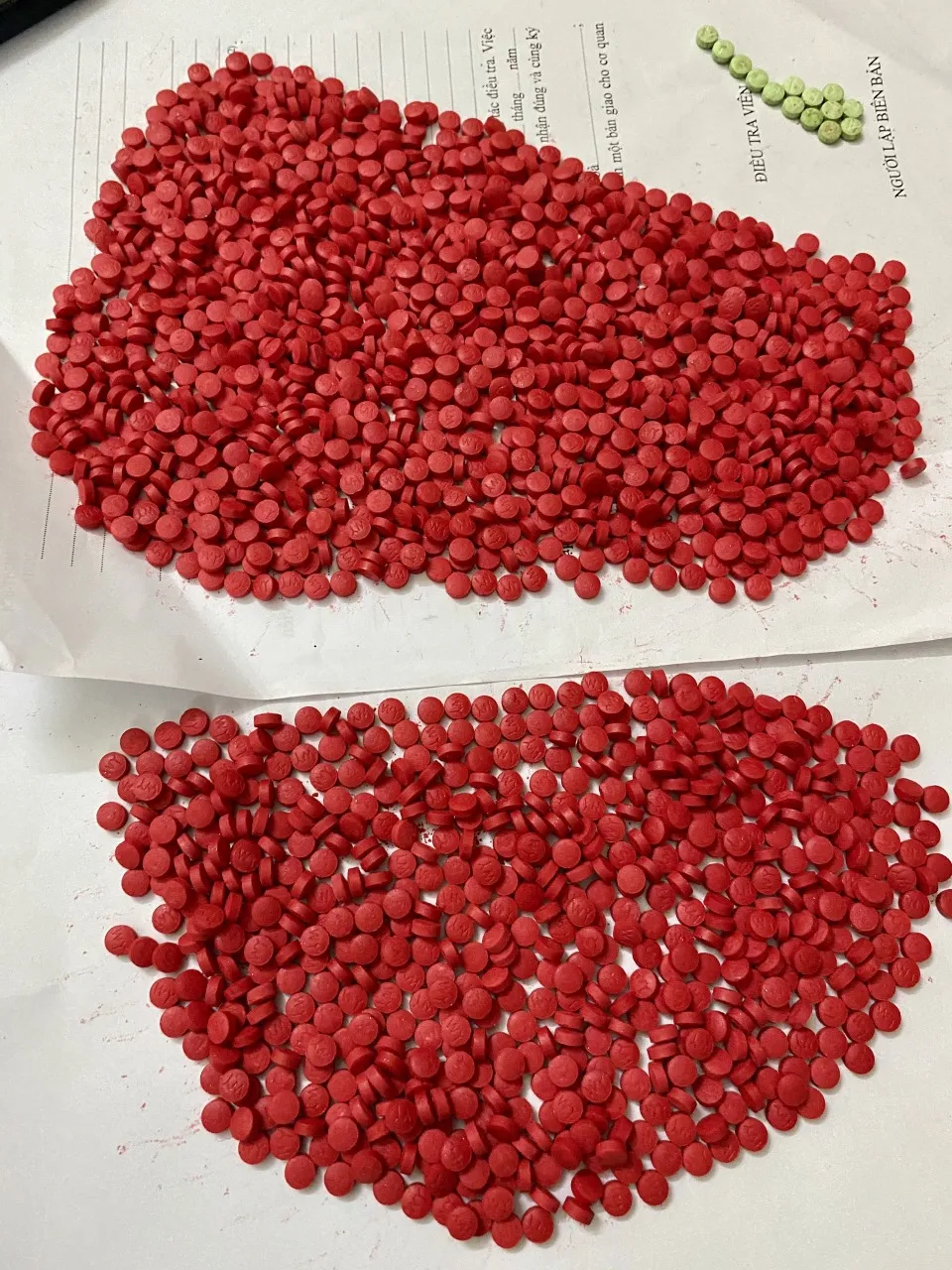 Quảng Bình: Bắt 3 đối tượng tàng trữ hơn 11.000 viên ma túy tổng hợp ảnh 4