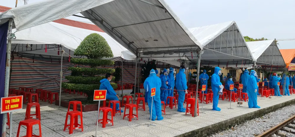 Quảng Bình: Đón hàng ngàn người dân về quê bằng tàu hỏa  ảnh 8