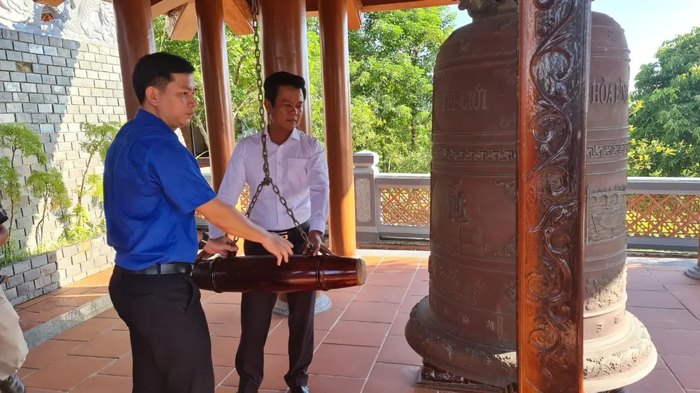 Tưởng niệm 50 năm ngày mất của 16 TNXP tại bến phà Long Đại ảnh 3