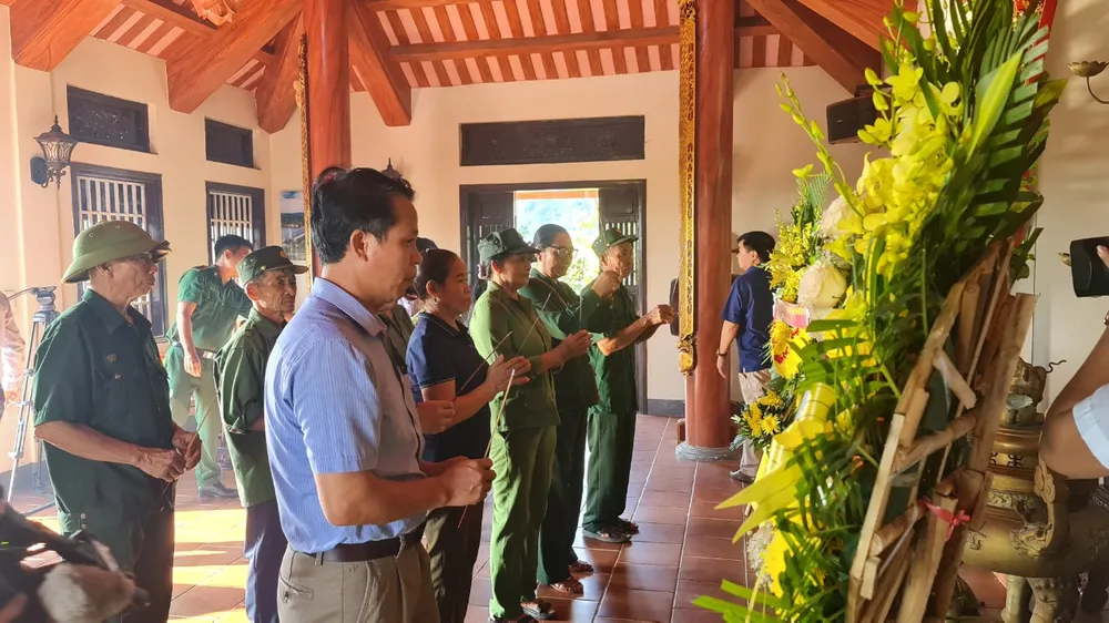 Tưởng niệm 50 năm ngày mất của 16 TNXP tại bến phà Long Đại ảnh 4