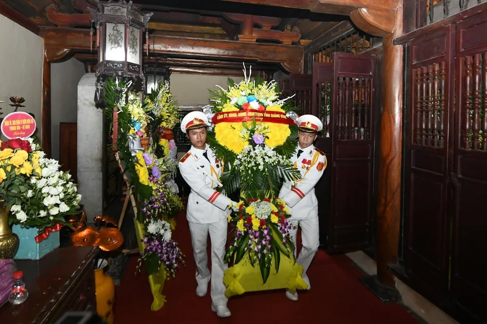 Quảng Bình long trọng tổ chức lễ tưởng niệm 50 năm ngày hy sinh các anh hùng liệt sĩ hang Tám Cô ảnh 3