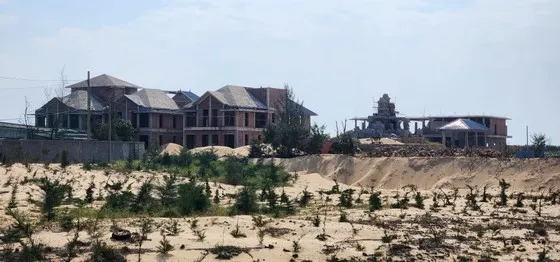 Chủ tịch UBND tỉnh Quảng Bình chỉ đạo xử lý vụ khu du lịch xây dựng trái phép ảnh 1