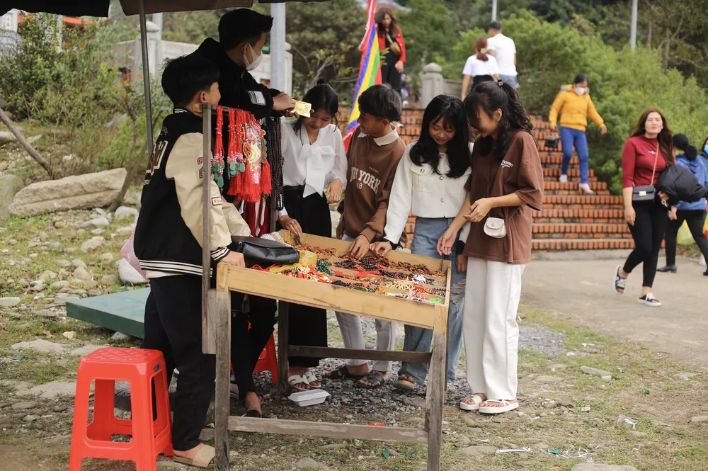 Du khách đa số là giới trẻ