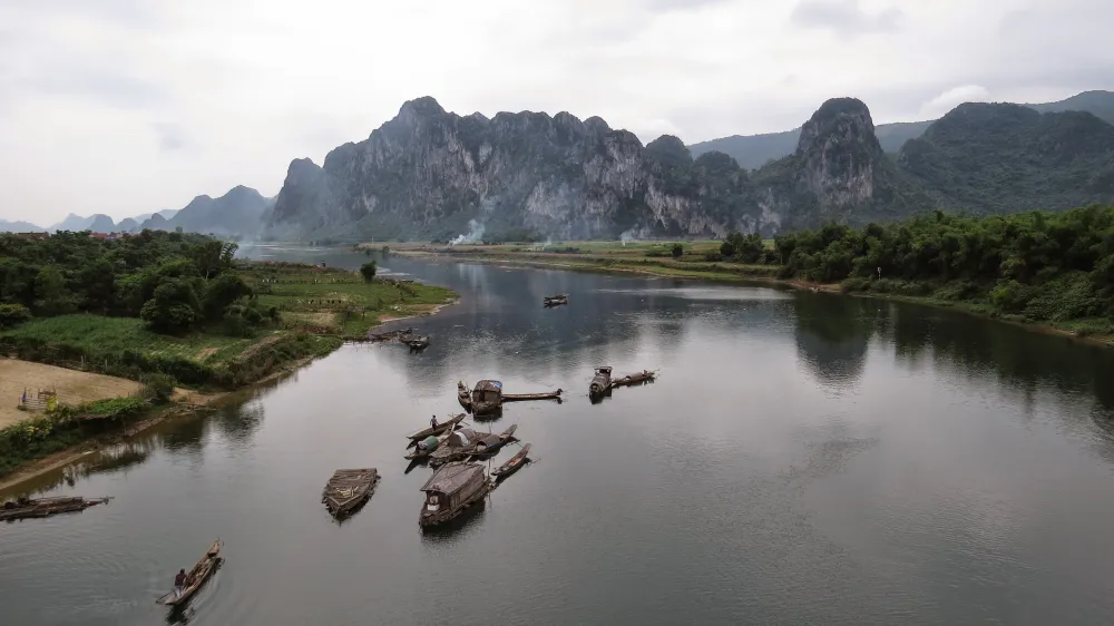 Về Tuyên Hóa, sông tạo những cảnh quan hiền hậu Về Tuyên Hóa, sông tạo những cảnh quan hiền hậu