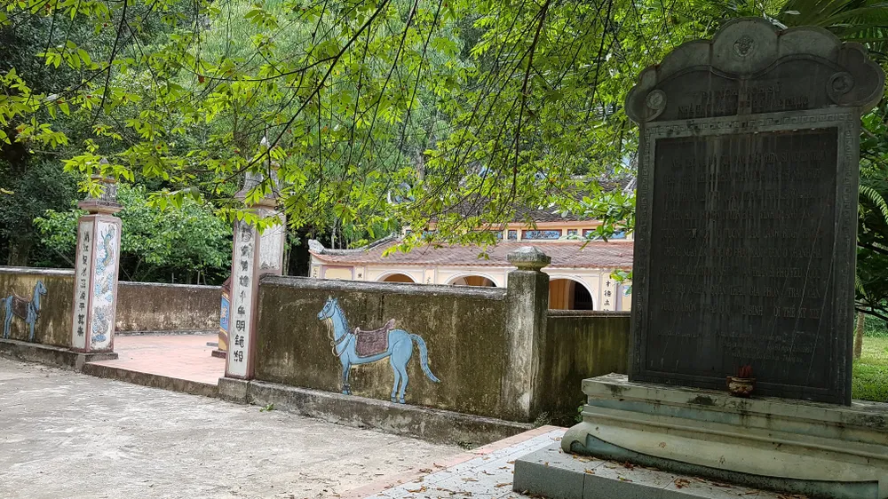 Di tích quốc gia Đền thờ Đề đốc Lê Trực