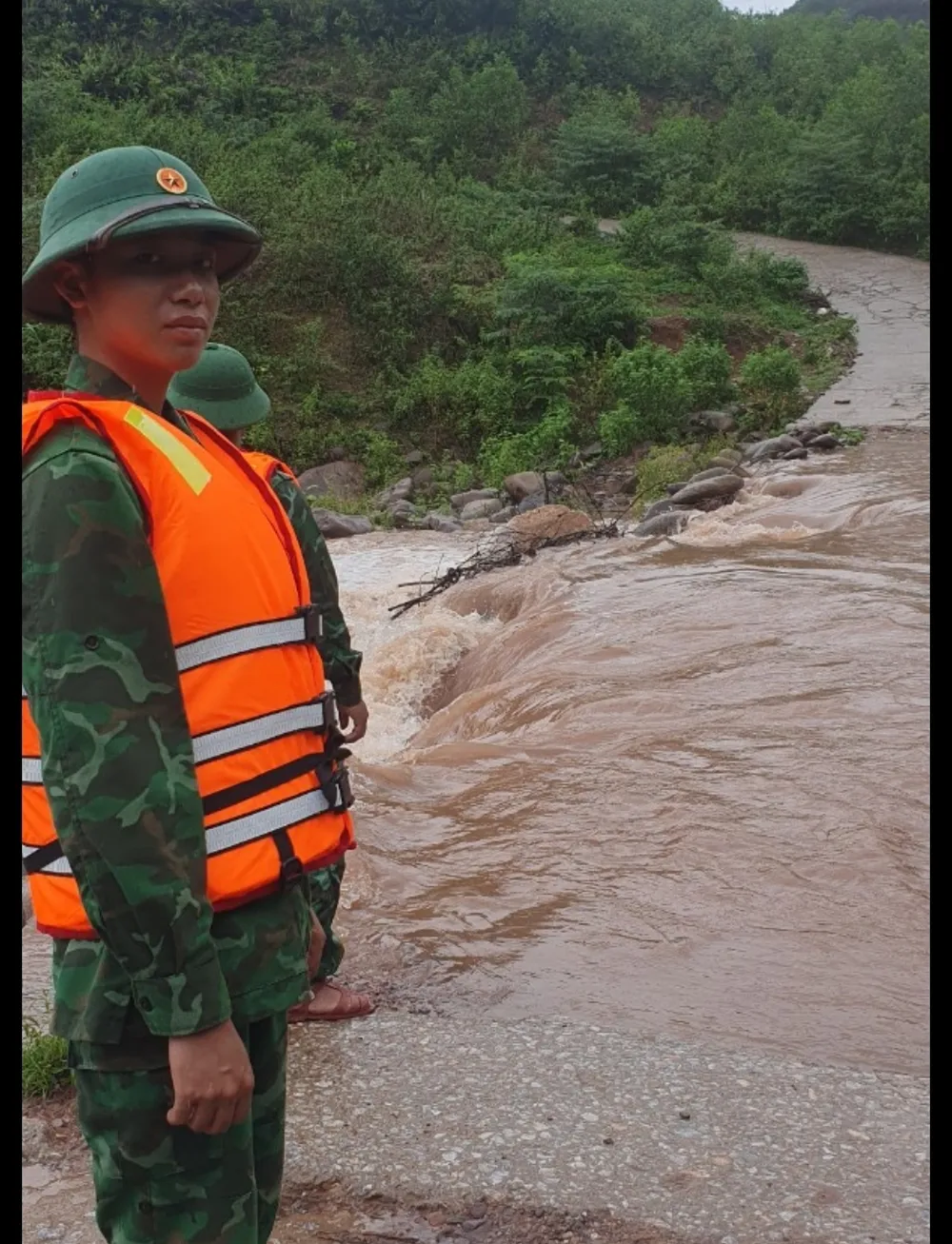 Cắt cử chiến sĩ túc trực Cắt cử chiến sĩ túc trực