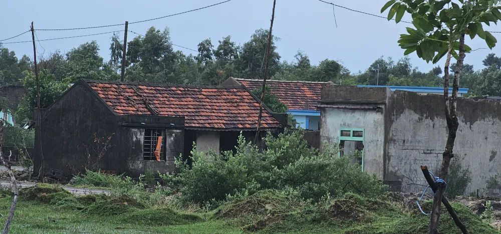 Khu vực đưa vật chất lên bờ, dân cư đã đi tái định cư