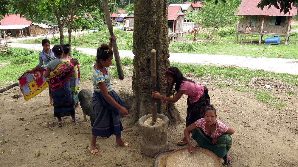 Nhung bi an 2 (1).jpg