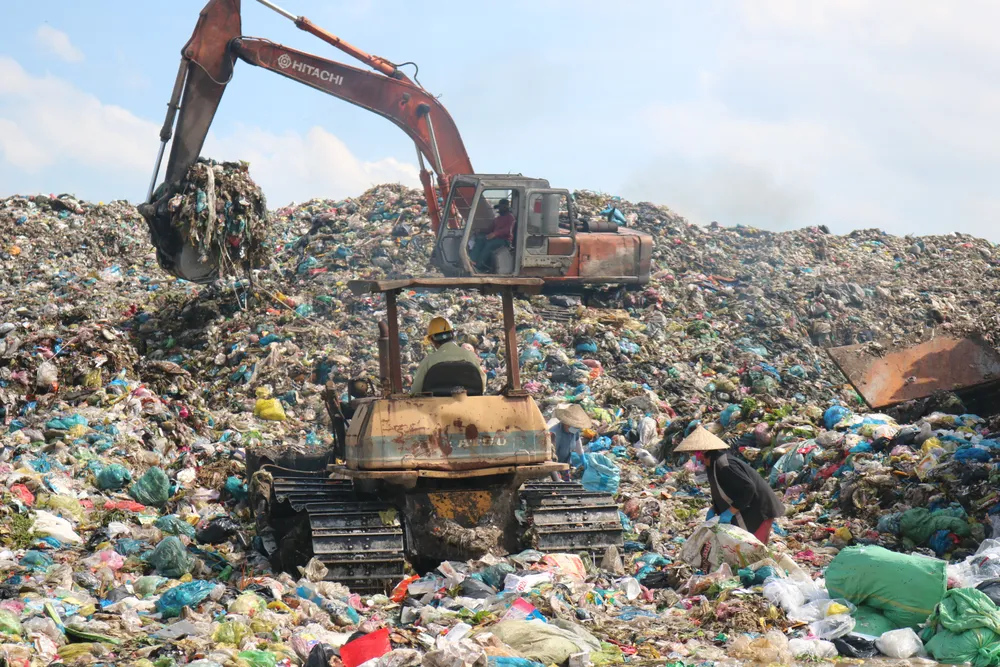 Vĩnh Long: 10 năm nữa sẽ hết chỗ chôn lấp rác thải ảnh 1