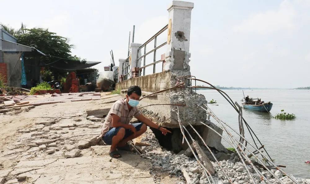 Đồng Tháp: Kè chống xói lở liên tục... sạt lở ảnh 4