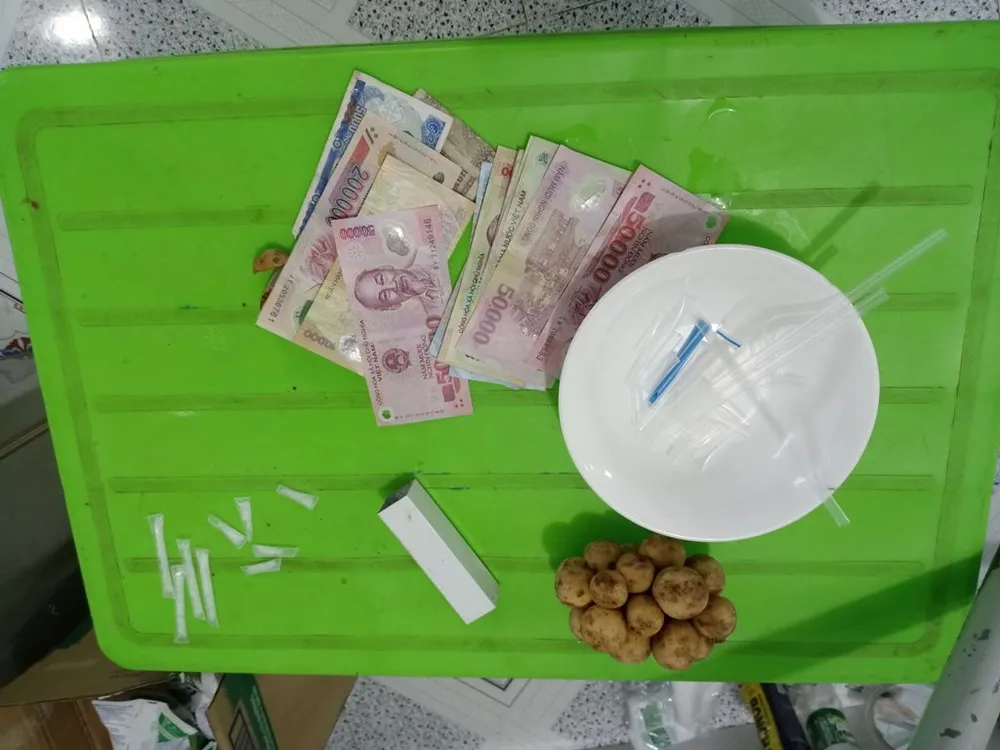 Trà Vinh: Bắt nữ chủ quán cà phê buôn ma túy ảnh 2