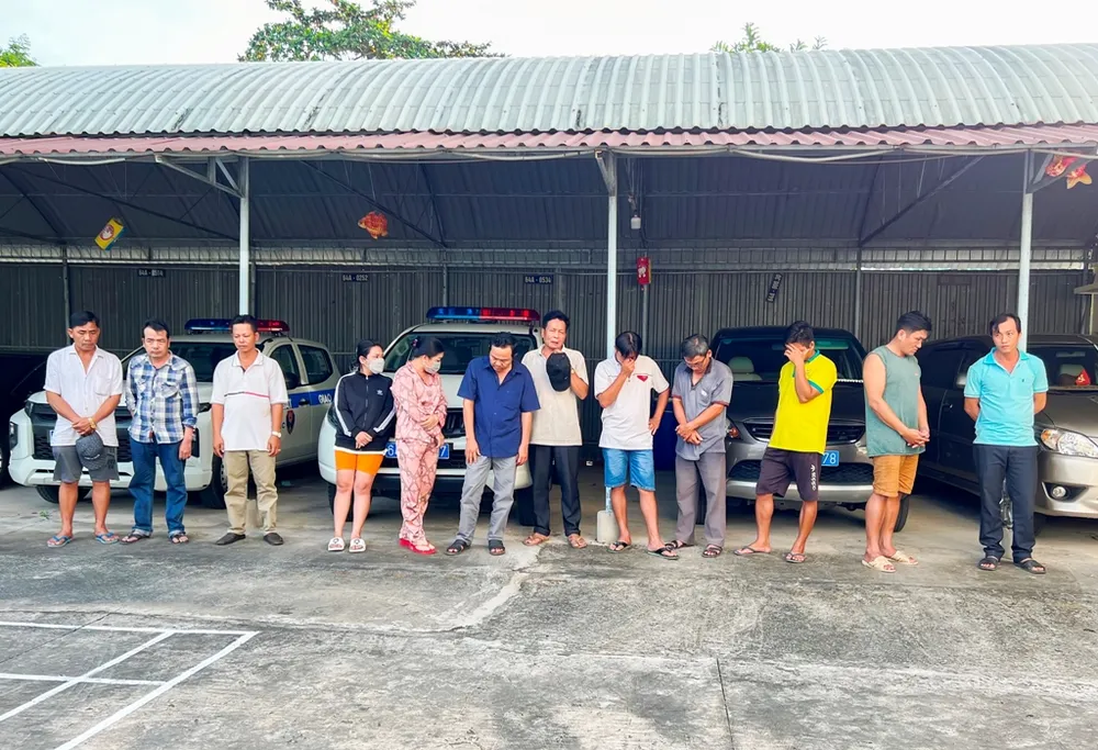 Vĩnh Long triệt xóa hàng loạt điểm đánh bạc trong ngày đầu ra quân ảnh 1