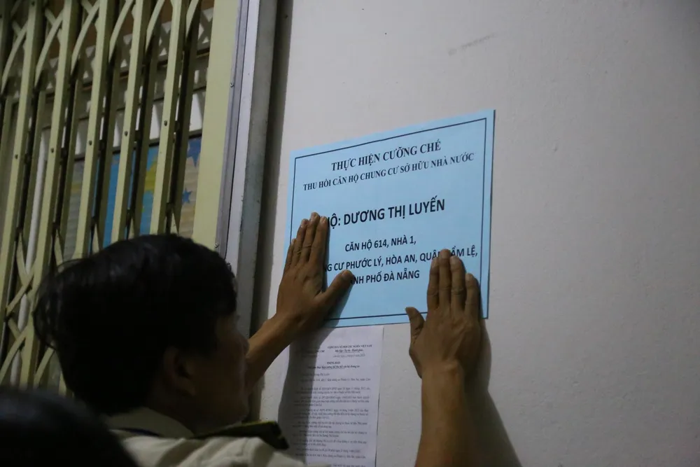 Ông Trần Quang Triết, Giám đốc Trung tâm Quản lý và Khai thác nhà Đà Nẵng cho biết, sau khi cưỡng chế, số căn hộ thu hồi sẽ được bố trí cho các trường hợp khó khăn về nhà ở, hội đủ các điều kiện theo danh sách phê duyệt của UBND TP Đà Nẵng.