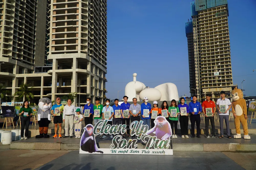 Sự kiện “Clean up Son Tra – Vì một Sơn Trà xanh”