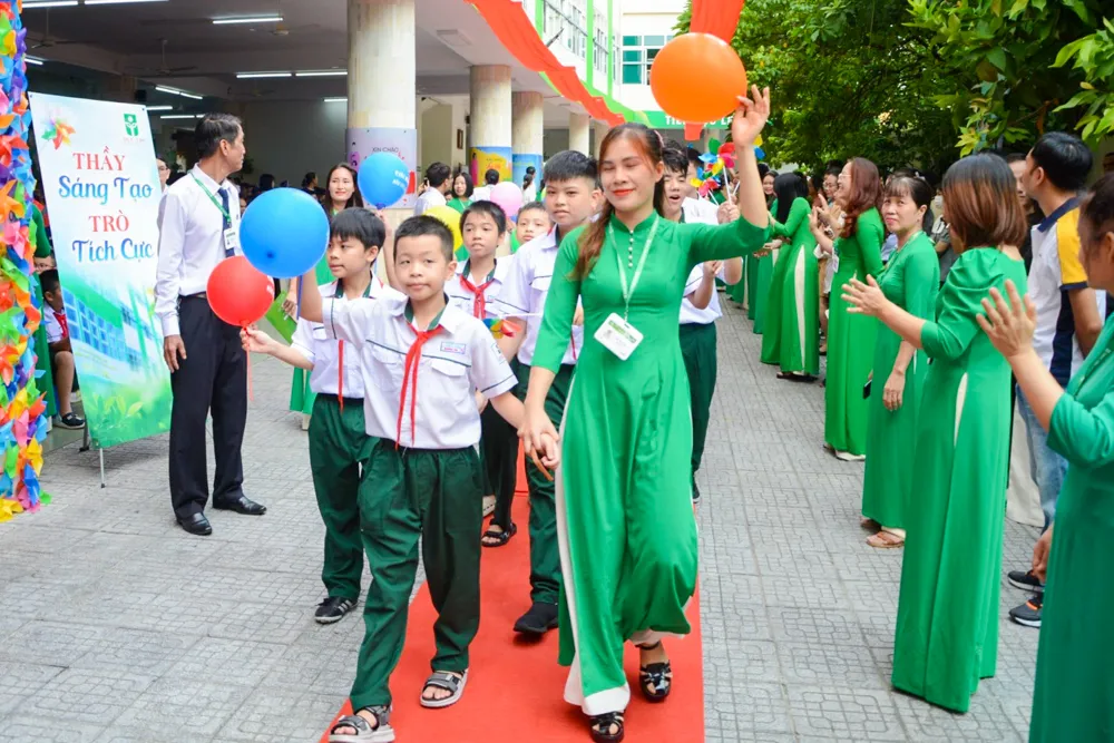 Lễ khai giảng tại Trường Mầm non - Tiểu học và THCS Đức Trí Đà Nẵng