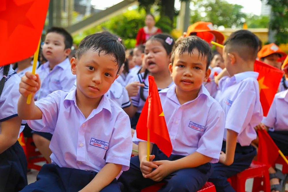 Năm học 2023-2024, trường Tiểu học Lý Tự Trọng chào đón 240 em học sinh lớp 1