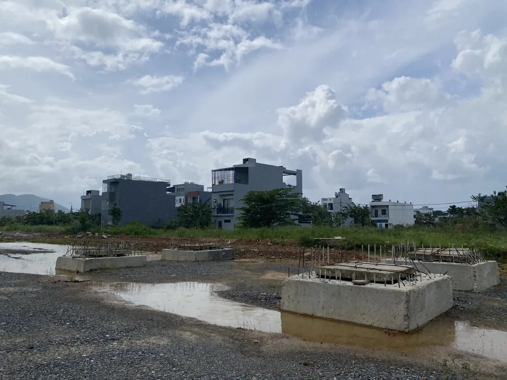 Theo đó, Ban quản lý dự án Đầu tư xây dựng các công trình giao thông Đà Nẵng đã nhiều lần đề xuất, kiến nghị thành phố sớm hoàn thành công tác GPMB để thi công dứt điểm công trình