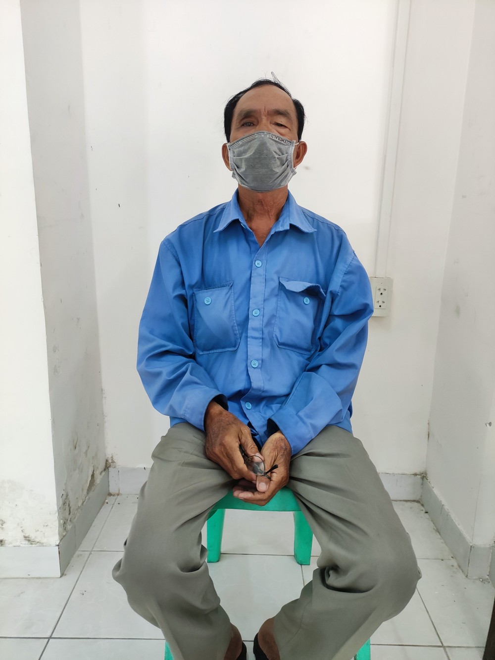 梁勇志在講述自己的處境。