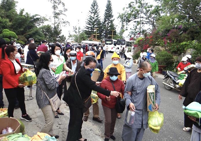 本市慈善團赴林同行善 ảnh 2