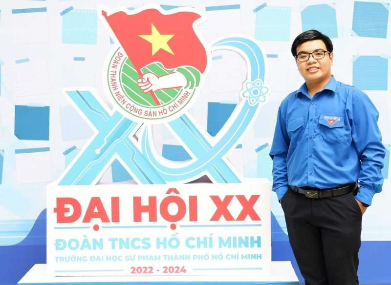 模範華青陳建良剛獲選為市師範大學共青團執委會委員。