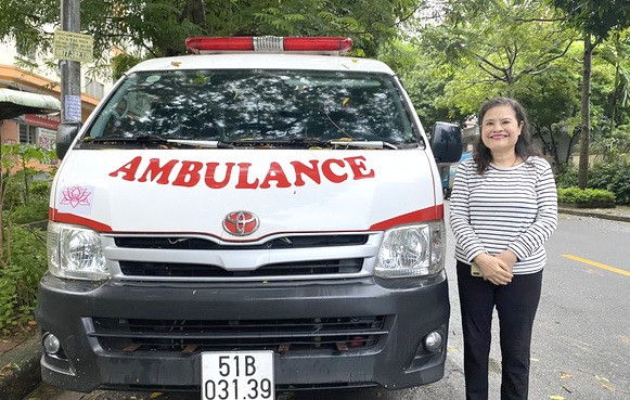 潘氏丙與志願隊伍全天候運行救護車模式。