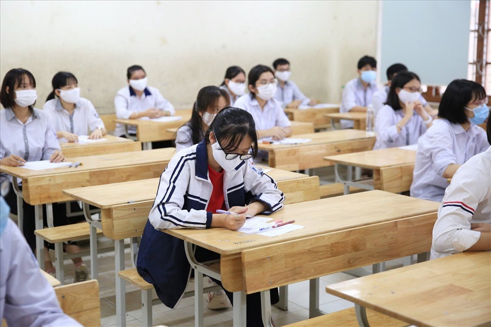 學生每人每月最多可貸款400萬元。