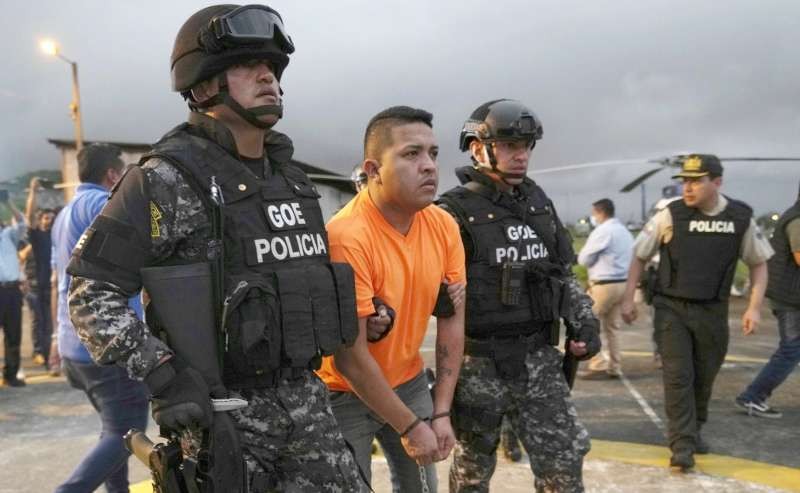 有112名囚犯越獄後被抓獲，但仍有108名囚犯在逃。