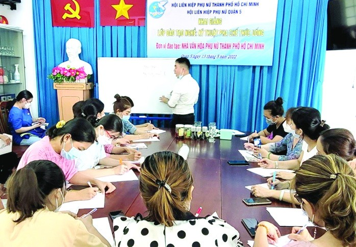 第五郡開辦技能班助婦女創業