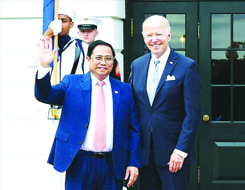 美國總統拜登迎接政府總理范明政。