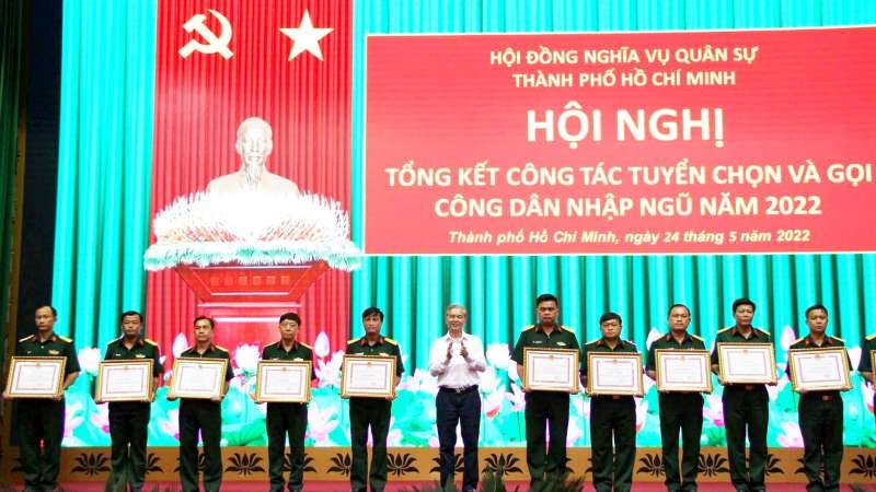 挑選強健、思想堅定與有程度青年入伍