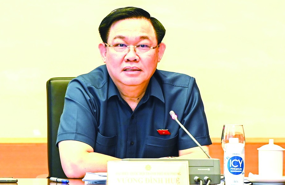 國會與政府關注經濟發展融資問題