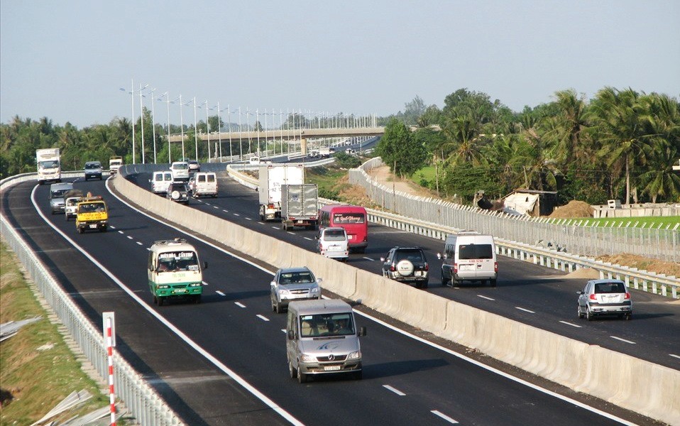 胡志明市-忠良高速。