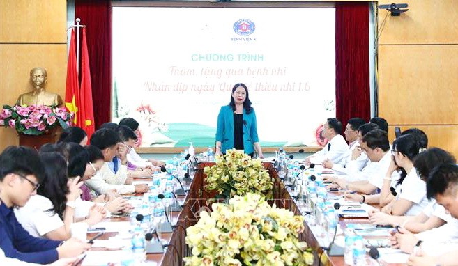 國家副主席探望患癌病童