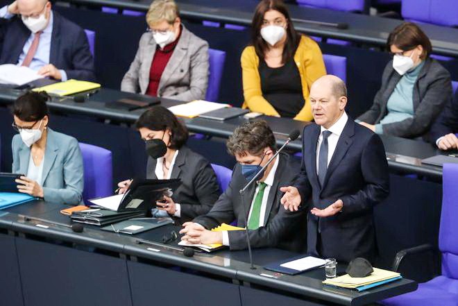 德正式通過特別國防基金法案