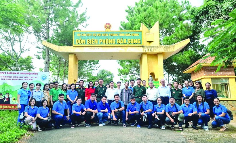 華人會館捐助第五郡與邊境同胞之情義活動