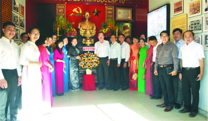 “胡志明文化空間建設”專題報告