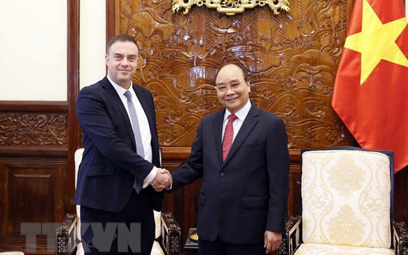 國家主席阮春福接見以色列大使納達夫‧阿斯卡爾。