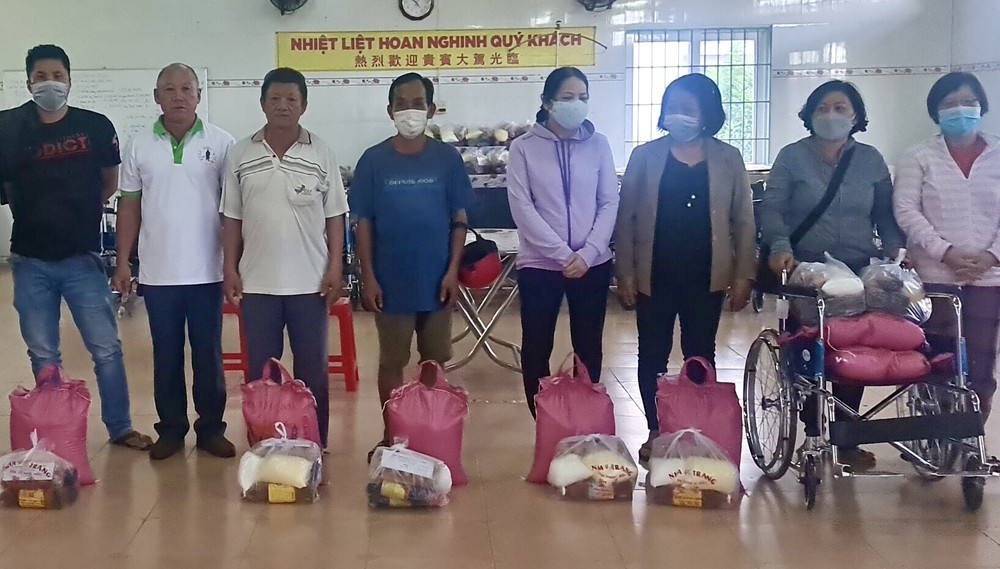 芽莊關聖帝廟人道活動 ảnh 1