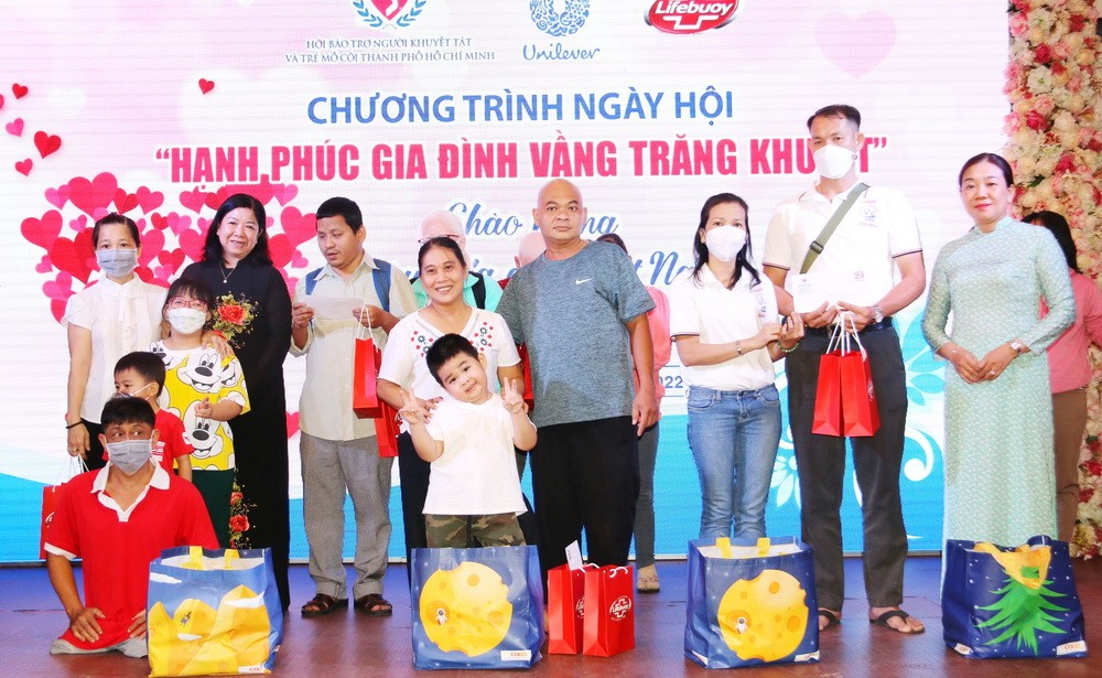 50 殘疾人士家庭模範獲表彰