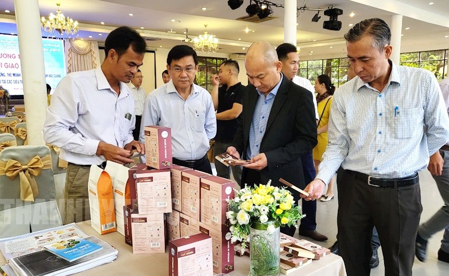 逐步把各省的優質農業產品輸入包括本市在內的全國超市系統銷售。