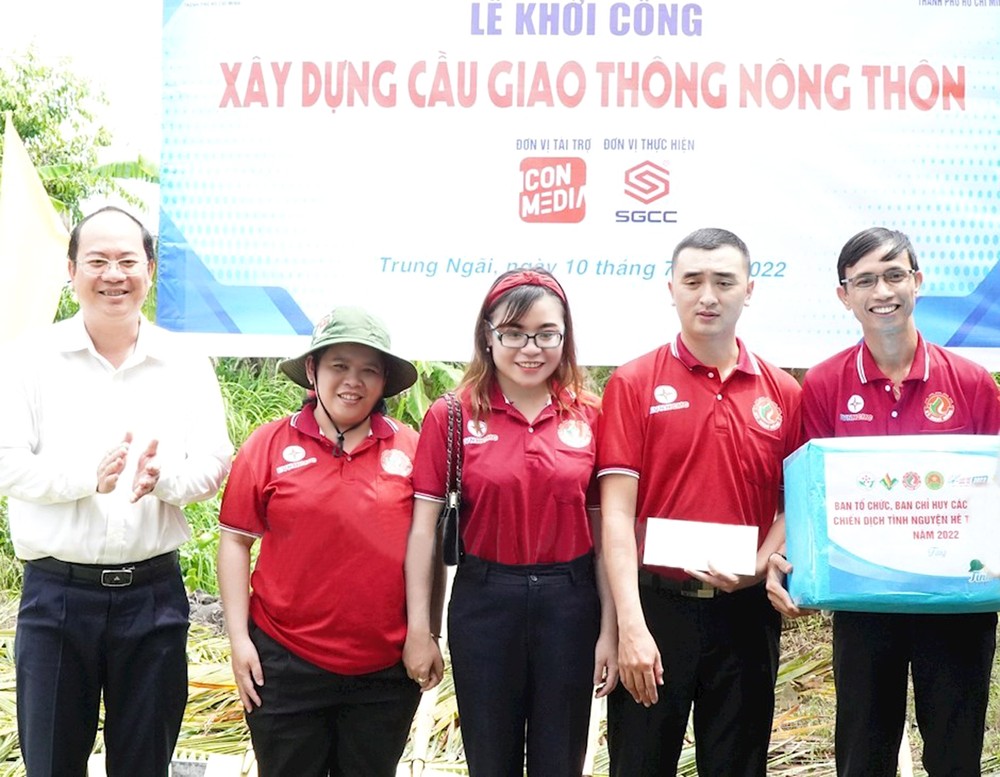 市領導勉勵暑期志願青年