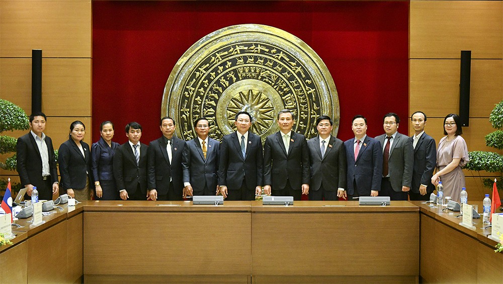 加強越老國會在多個領域合作