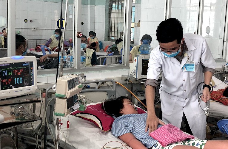 衛生部分工各醫院收治登革熱病