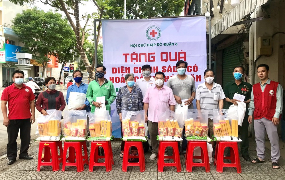 黨、國家領導緬懷英雄烈士 ảnh 5